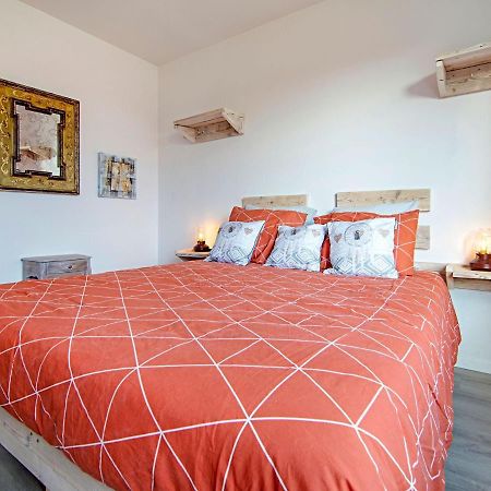 Beautiful And Spacious Holiday Home With P Tanque Court And Countryside Views Somme-Leuze Exterior foto