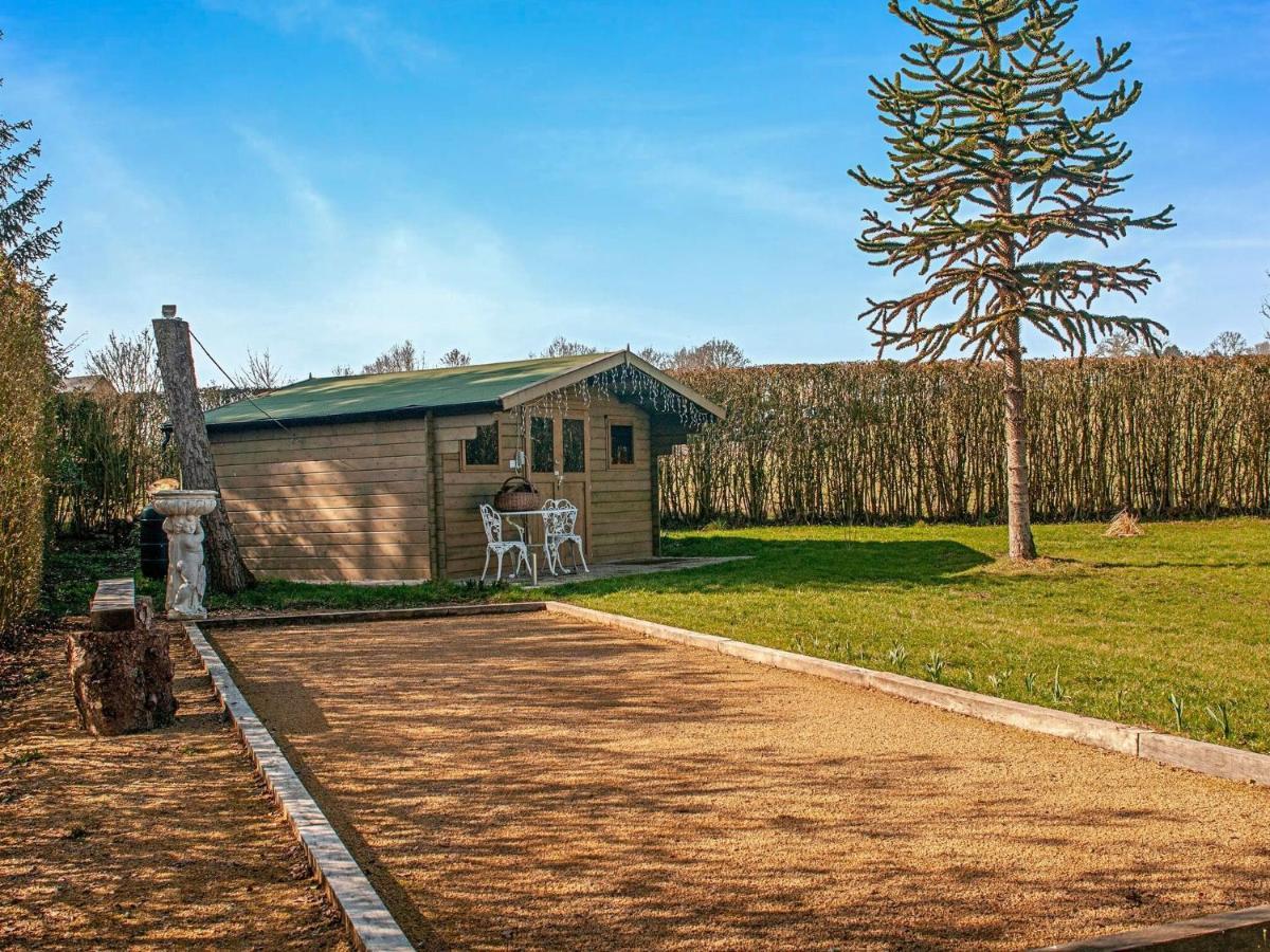 Beautiful And Spacious Holiday Home With P Tanque Court And Countryside Views Somme-Leuze Quarto foto